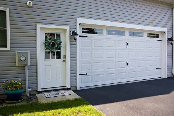 24/7 Emergency Garage Door Panel Replacement experts in Morgantown, IN